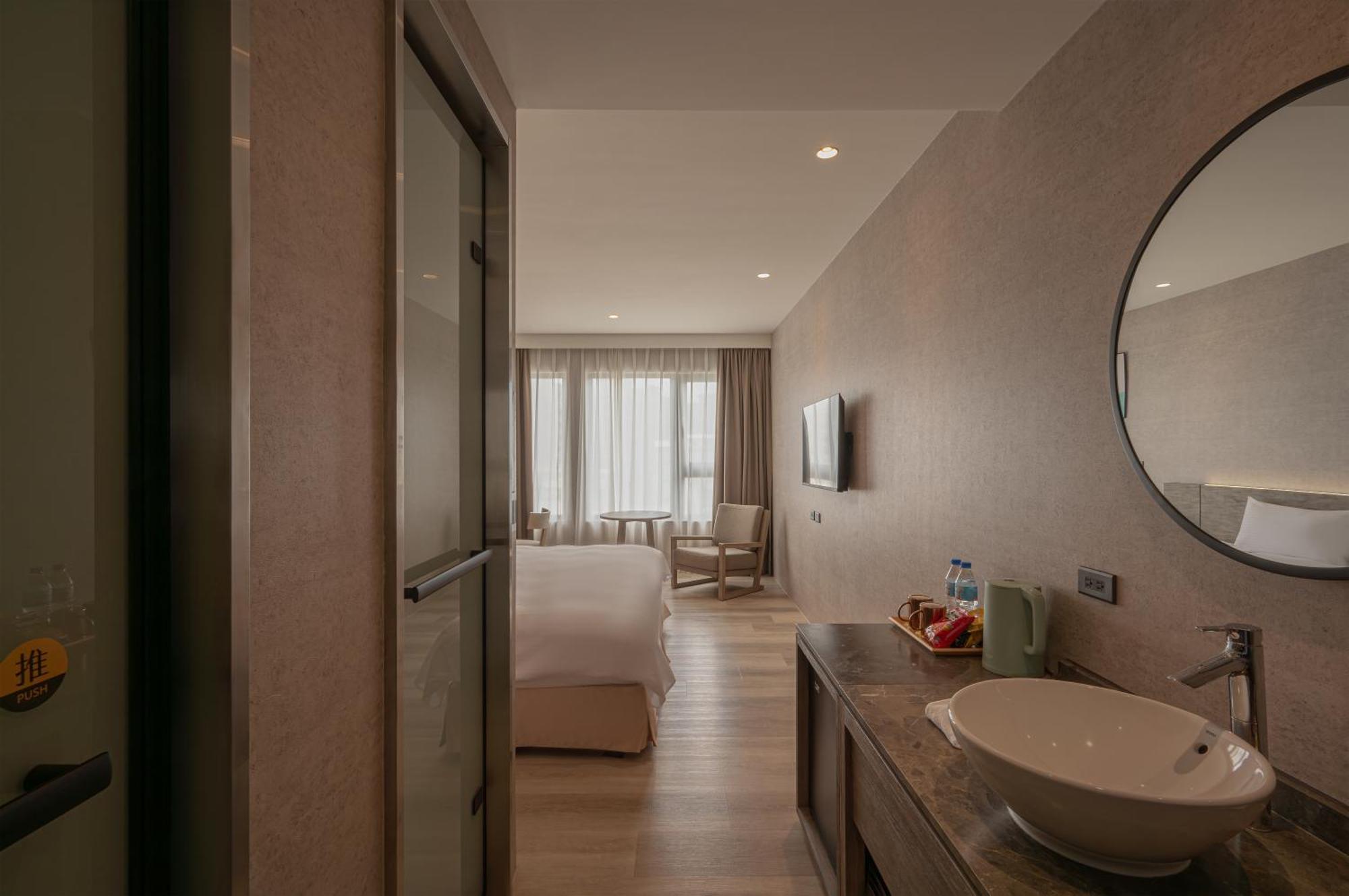 In Joy Hotel Taichung Exterior photo