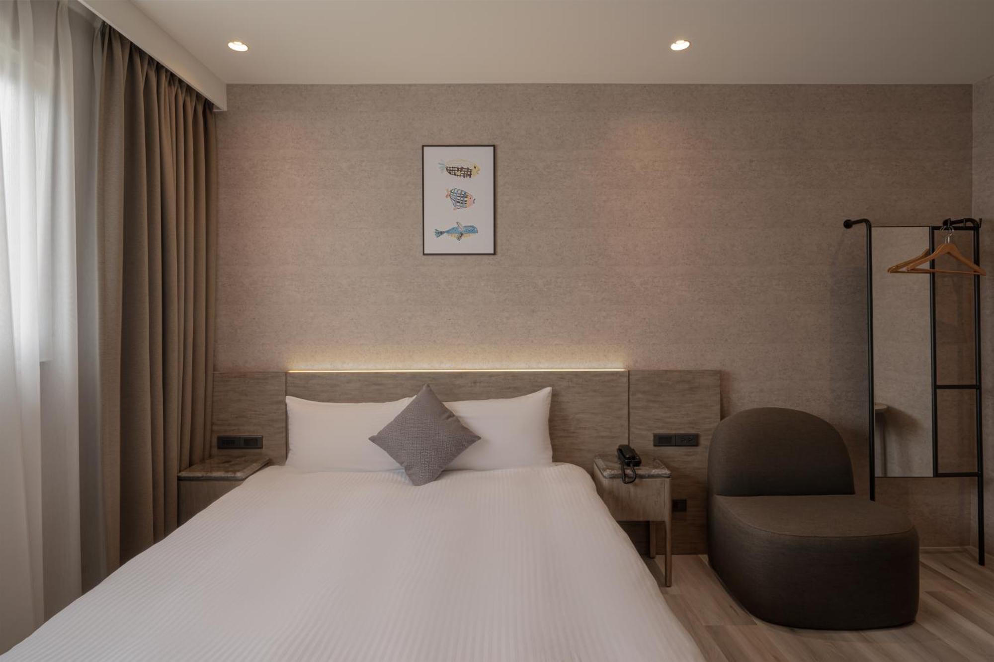 In Joy Hotel Taichung Exterior photo