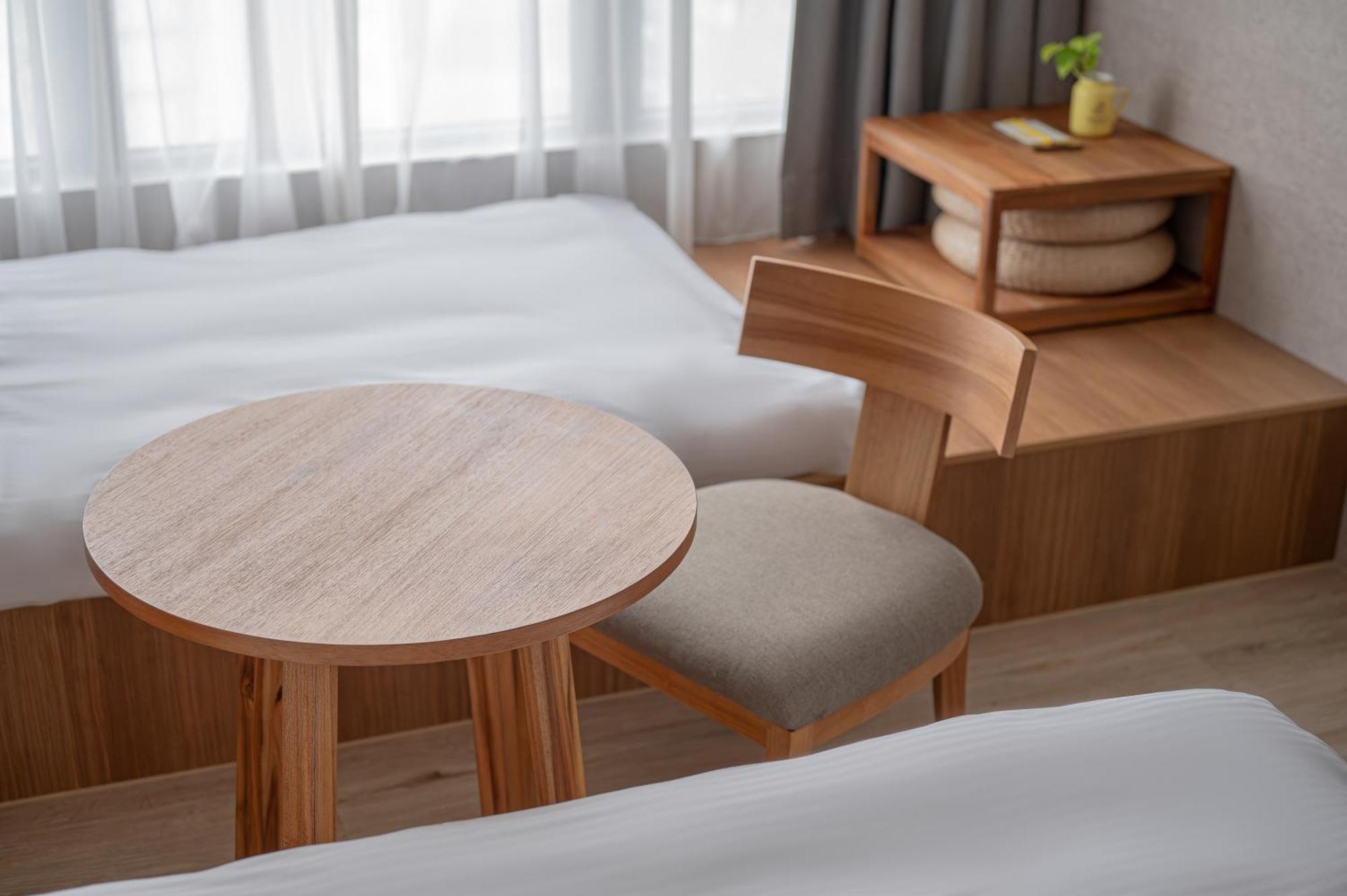 In Joy Hotel Taichung Exterior photo