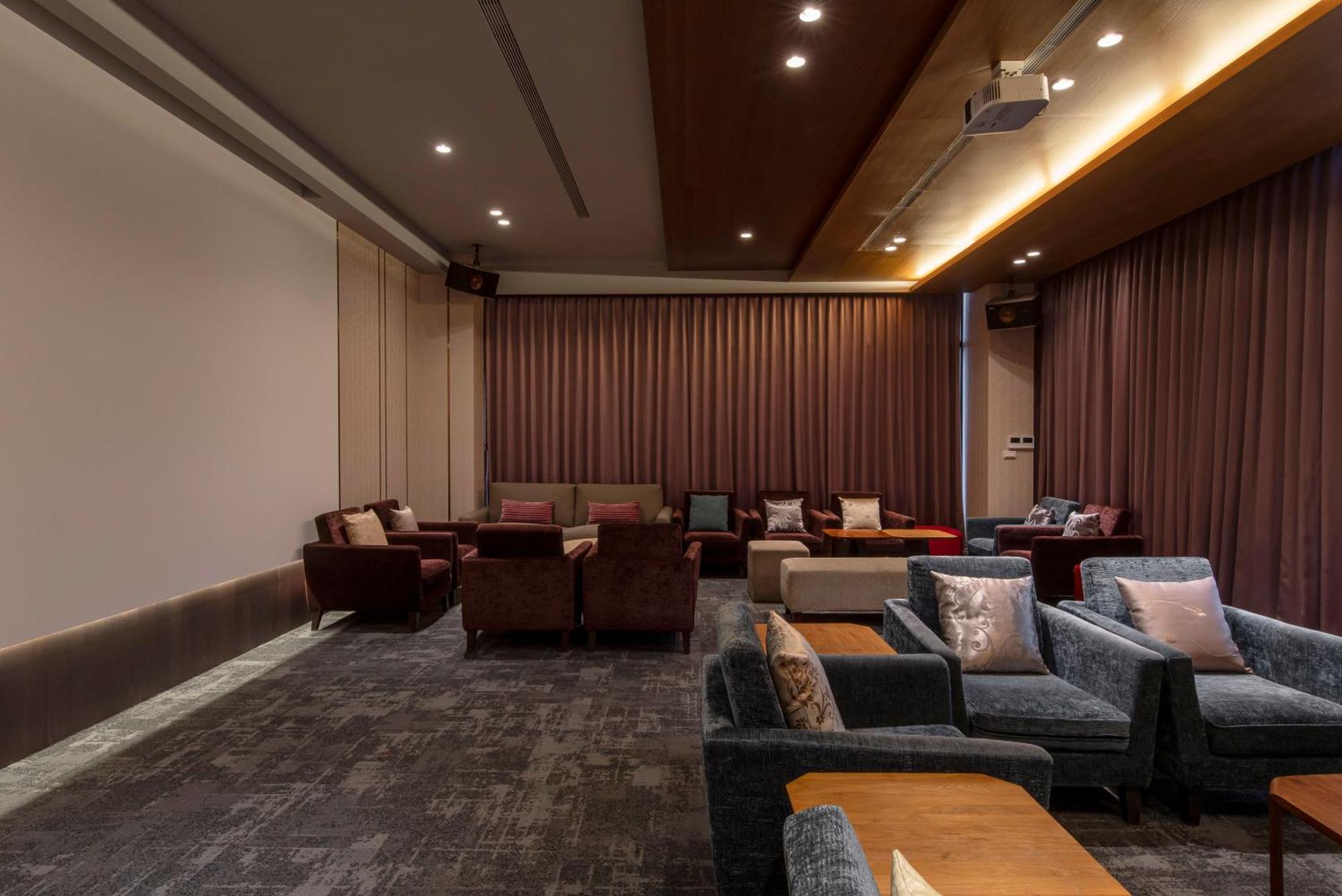 In Joy Hotel Taichung Exterior photo