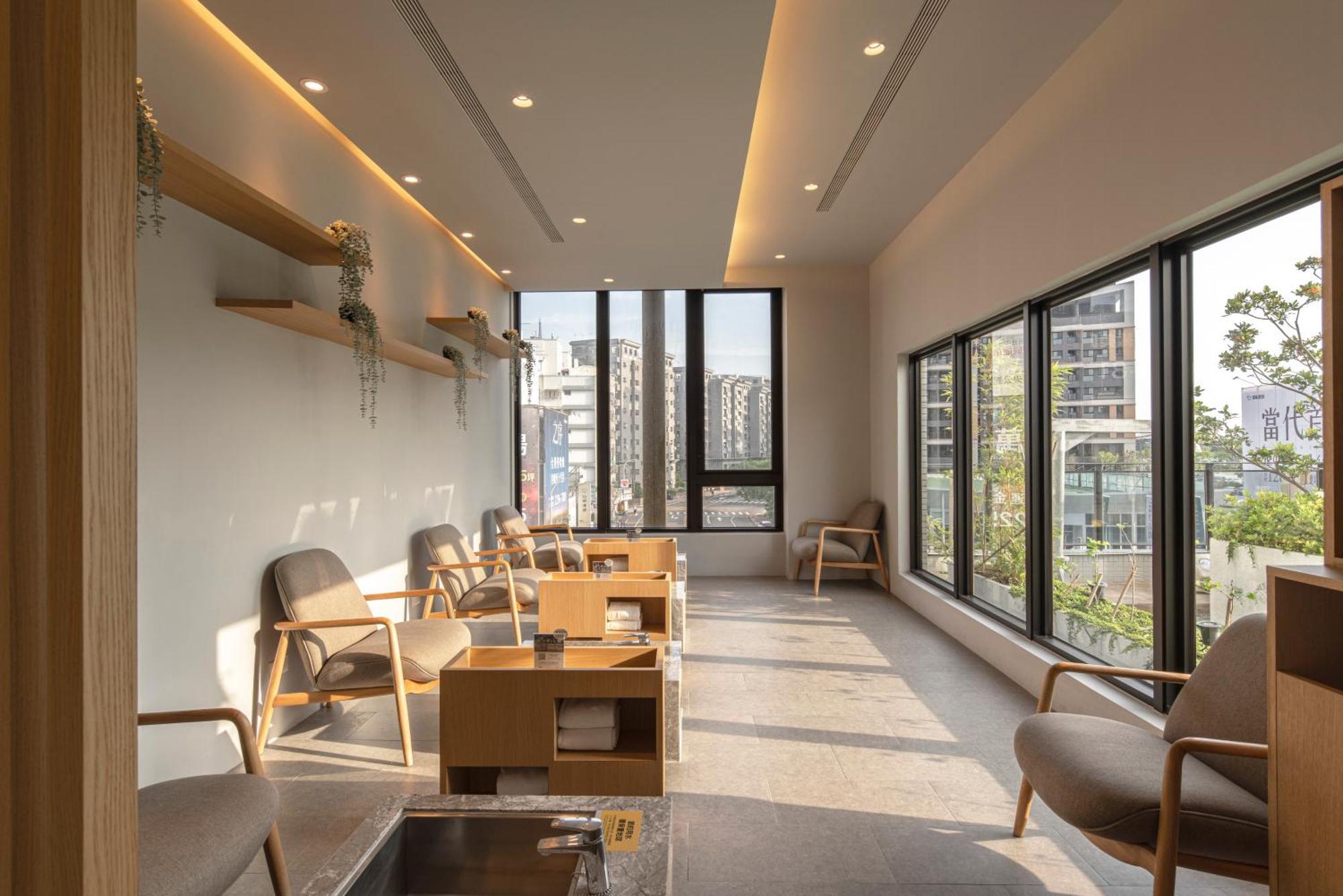 In Joy Hotel Taichung Exterior photo