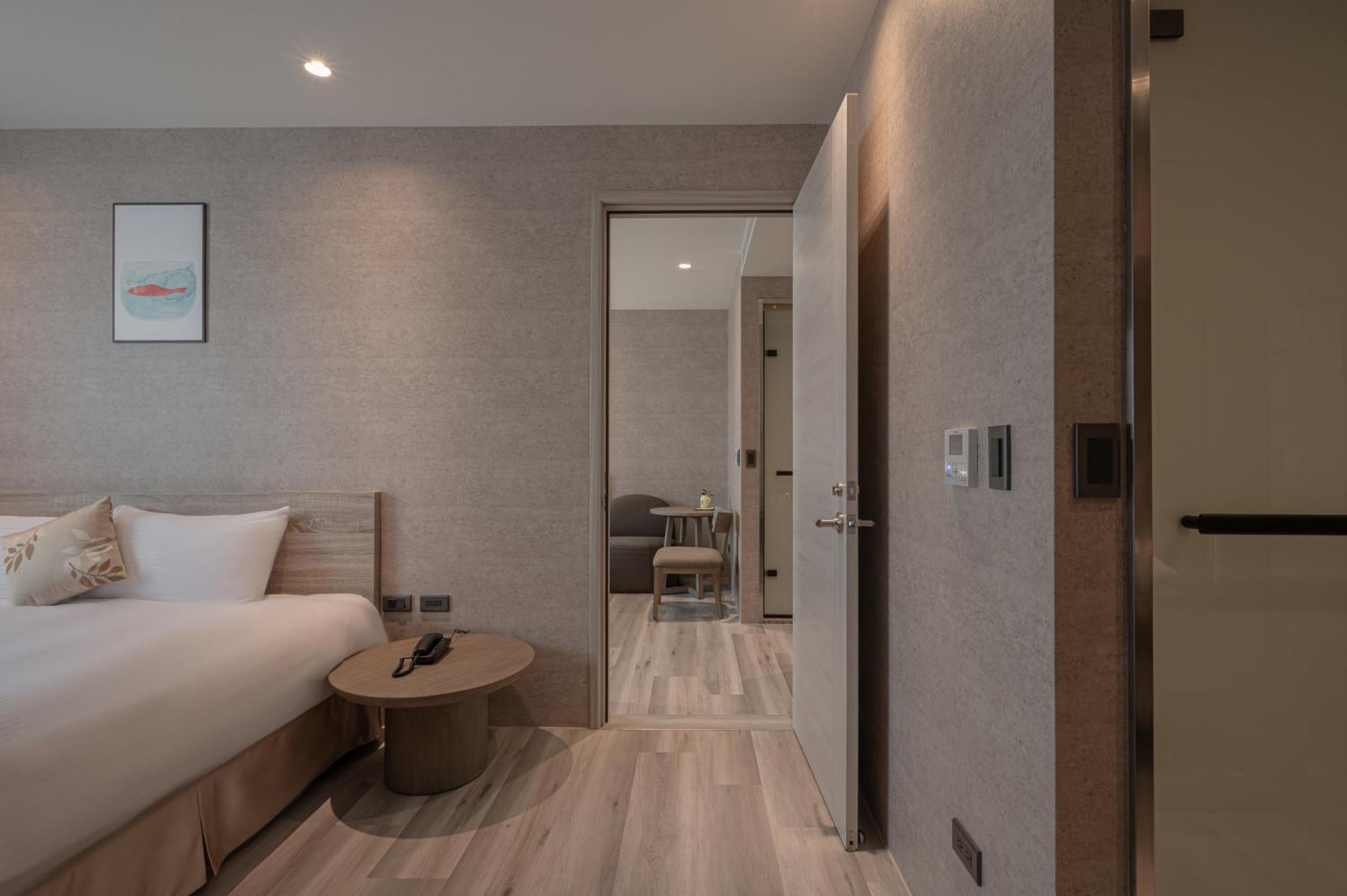In Joy Hotel Taichung Exterior photo