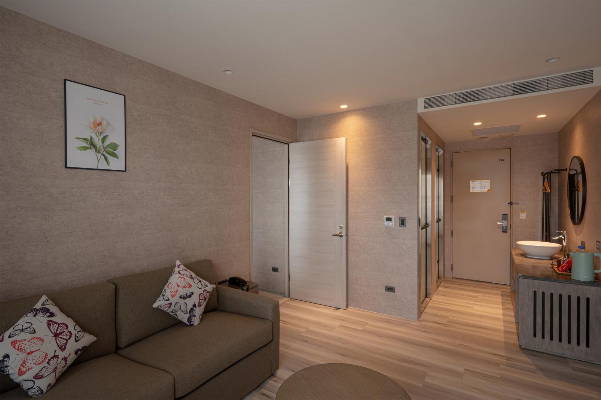 In Joy Hotel Taichung Exterior photo