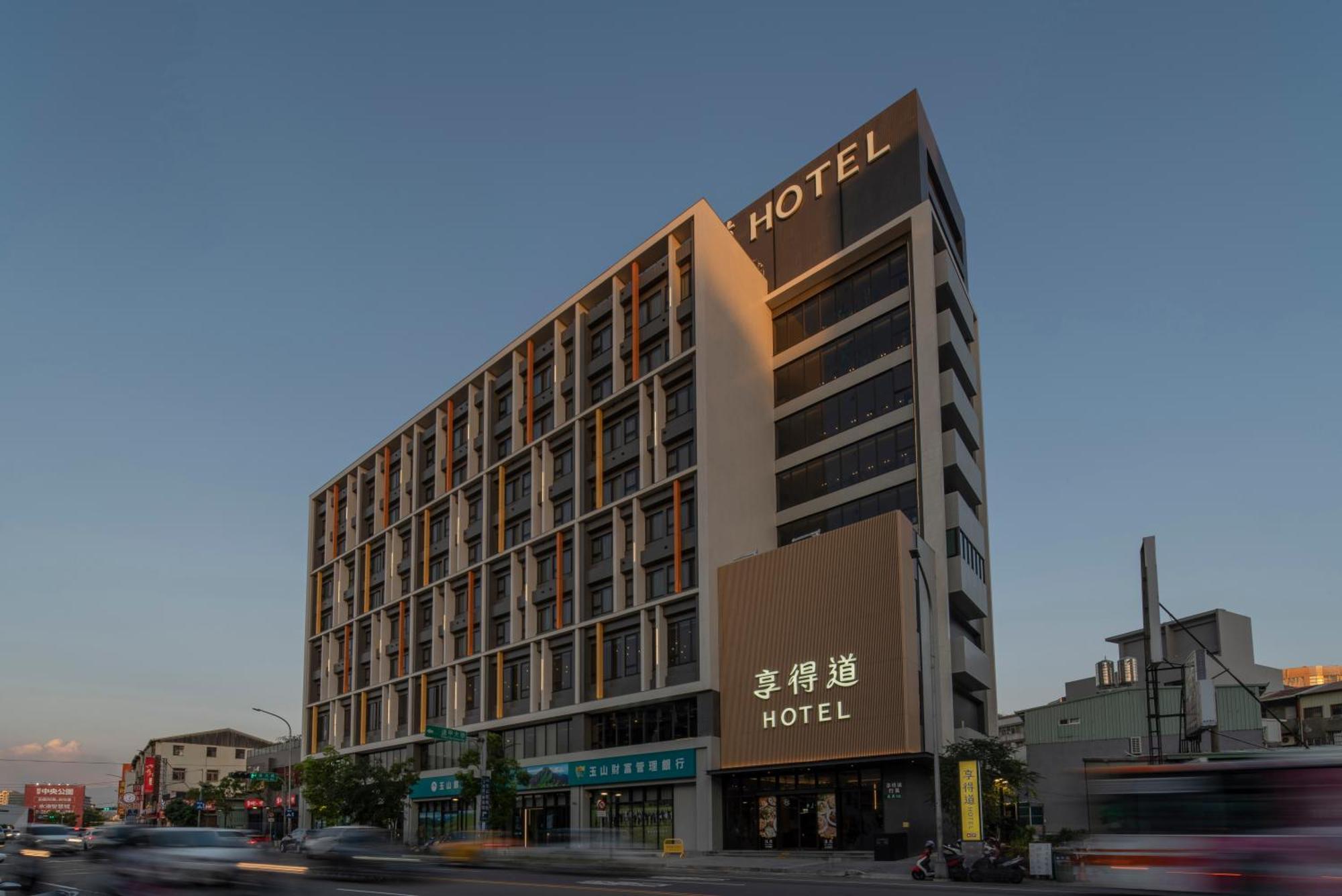 In Joy Hotel Taichung Exterior photo