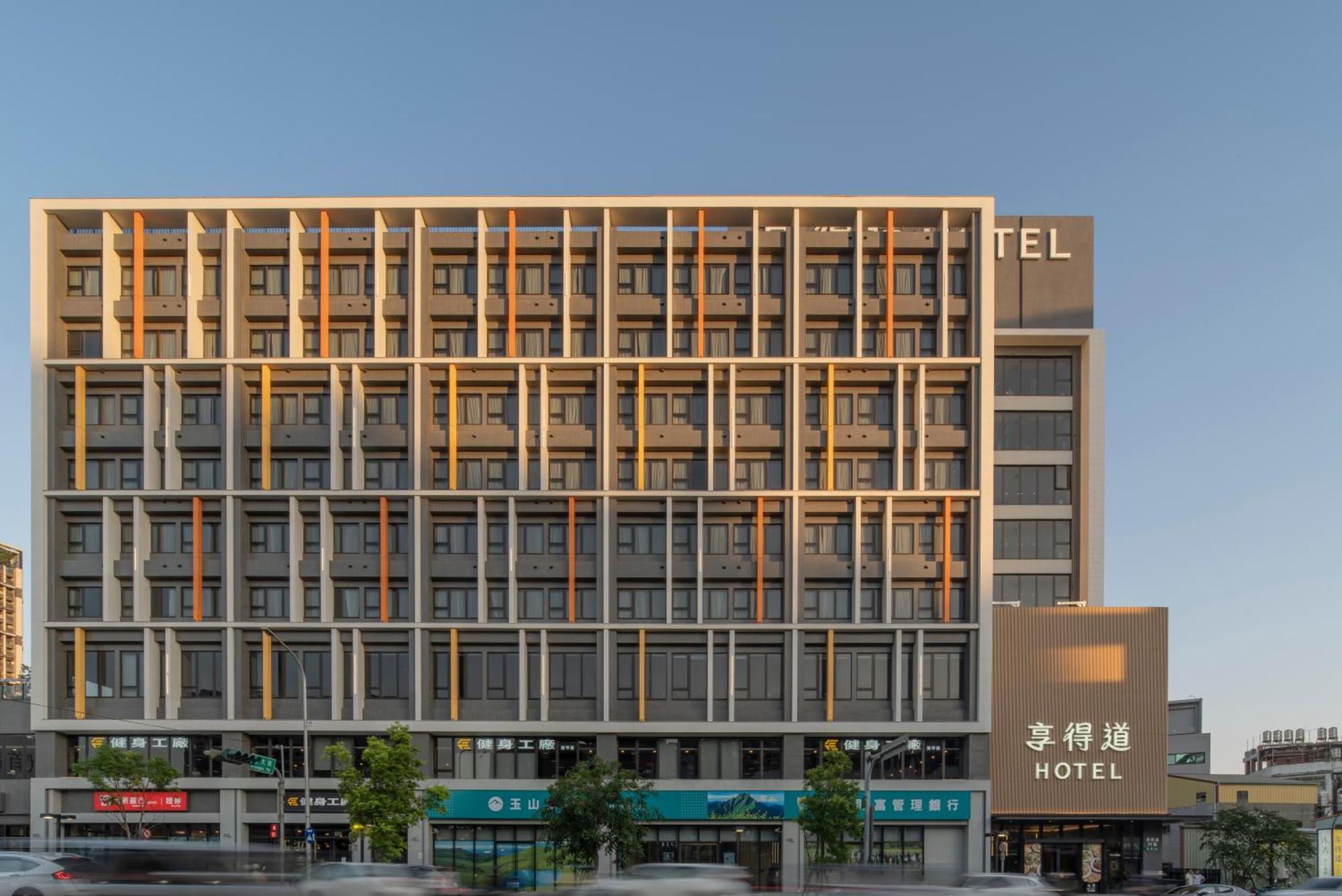 In Joy Hotel Taichung Exterior photo
